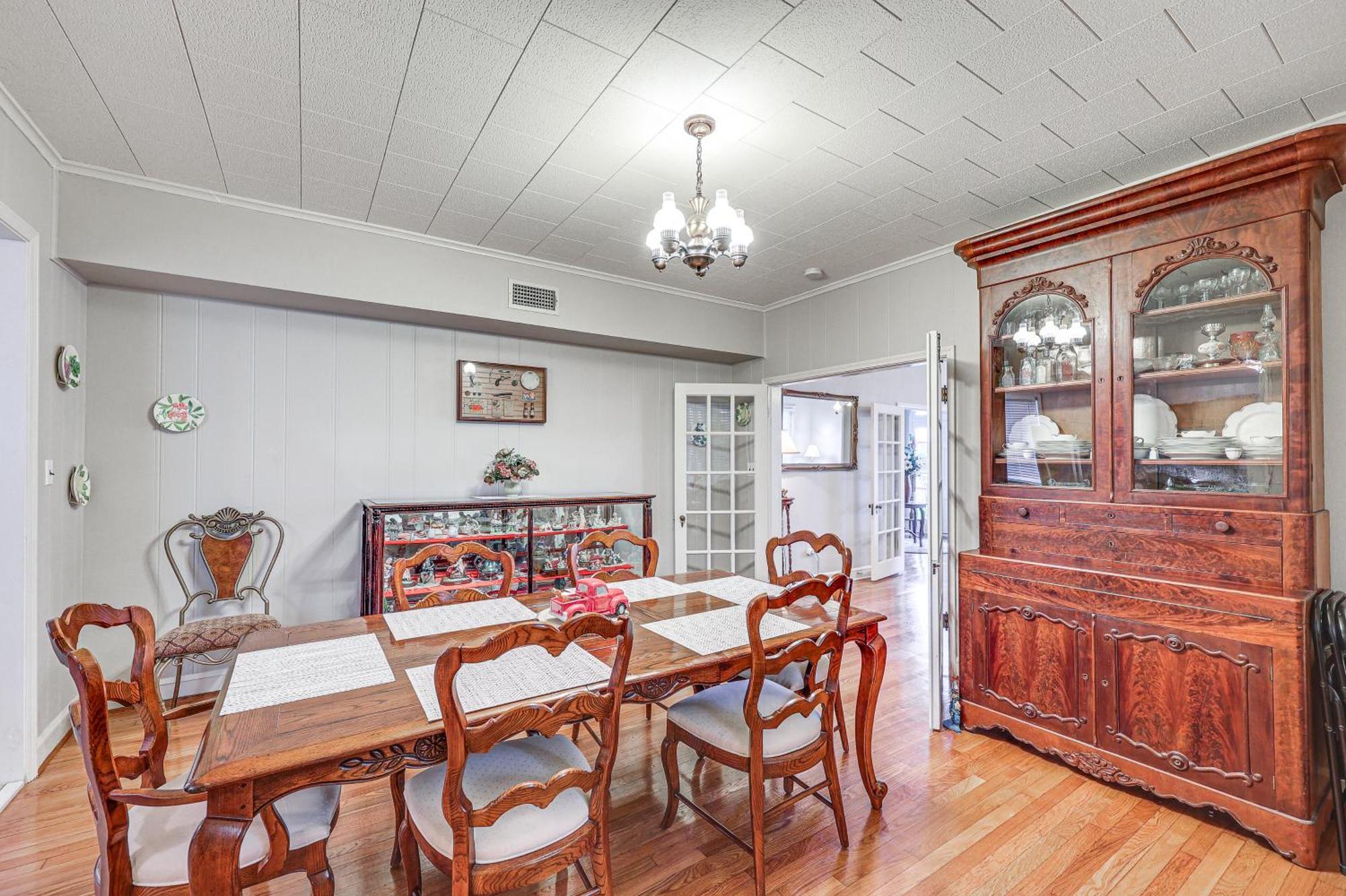 Delightful Retreat With Fireplace And Large Yard! Экстерьер фото